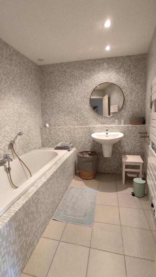 La Montcuquoise Apartment ภายนอก รูปภาพ